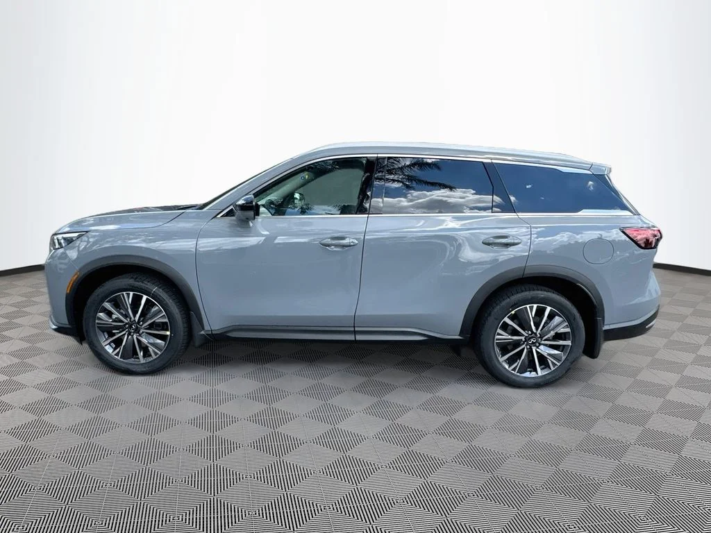 New 2027 Gray INFINITI LUXE image 8