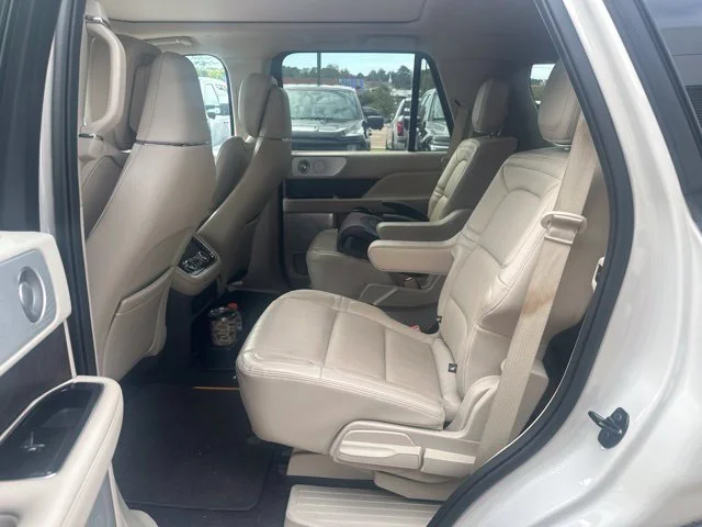 Used 2021 Ceramic White Lincoln Reserve image 6