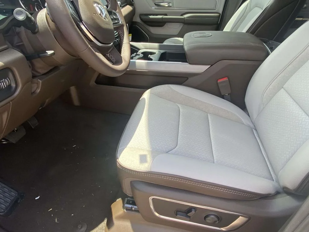 New 2026 Serrano-Green Metallic Exterior Paint RAM Laramie image 13