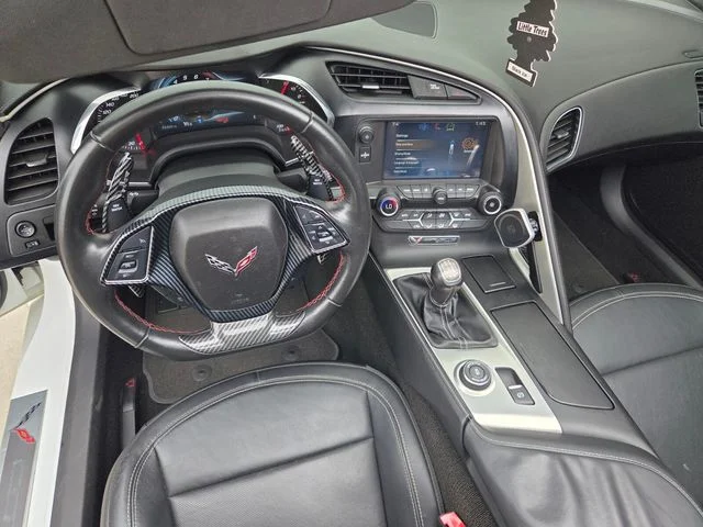 Used 2015 White Chevrolet Stingray image 7