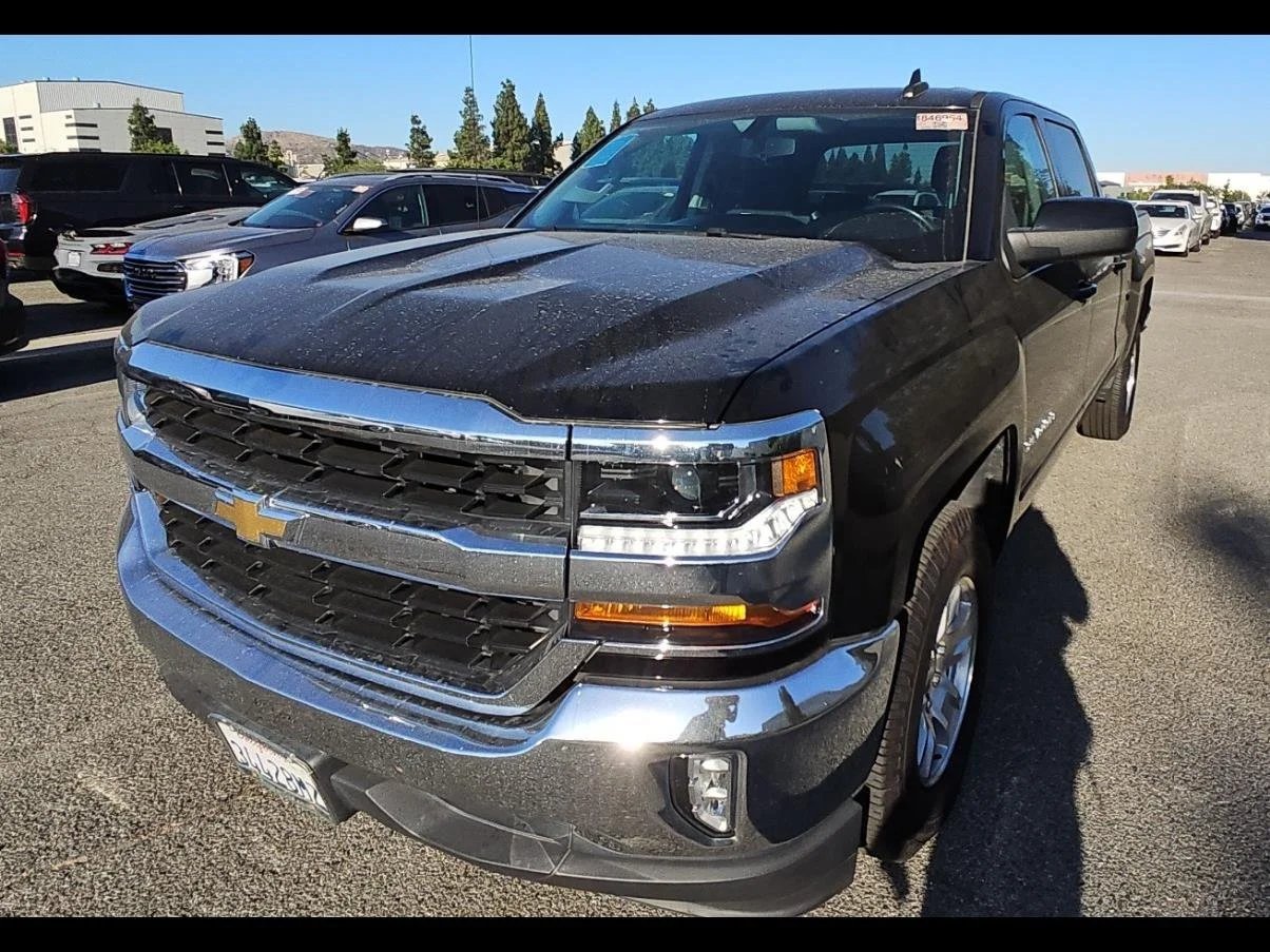 Used 2018 BLACK Chevrolet LT image 1