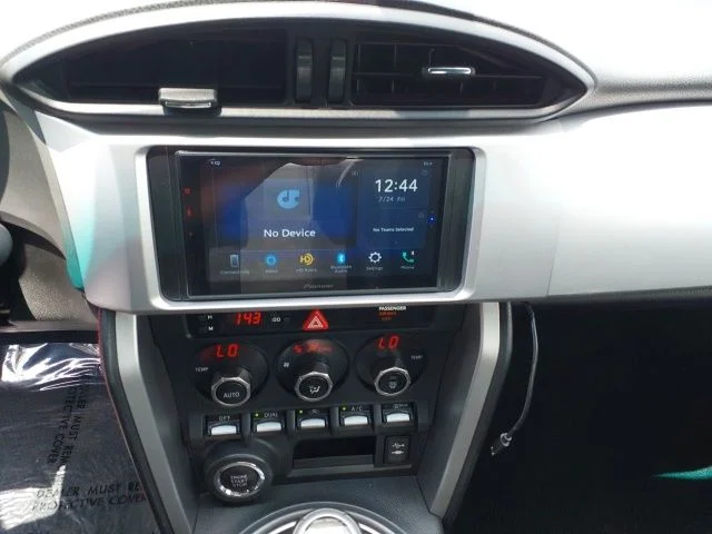 Used 2013 Silver Subaru Limited image 9