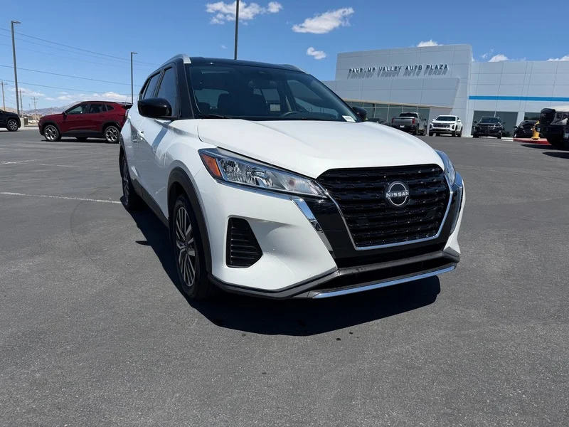 2022 Nissan Kicks 1.6 SV's photo