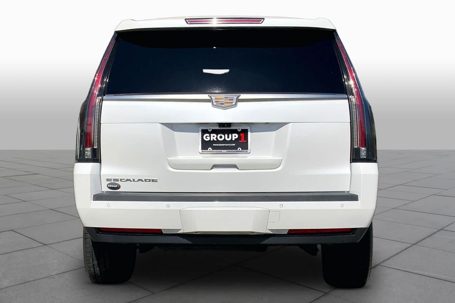 Certified Used 2017 Crystal White Tri-Coat Cadillac Premium Luxury image 5
