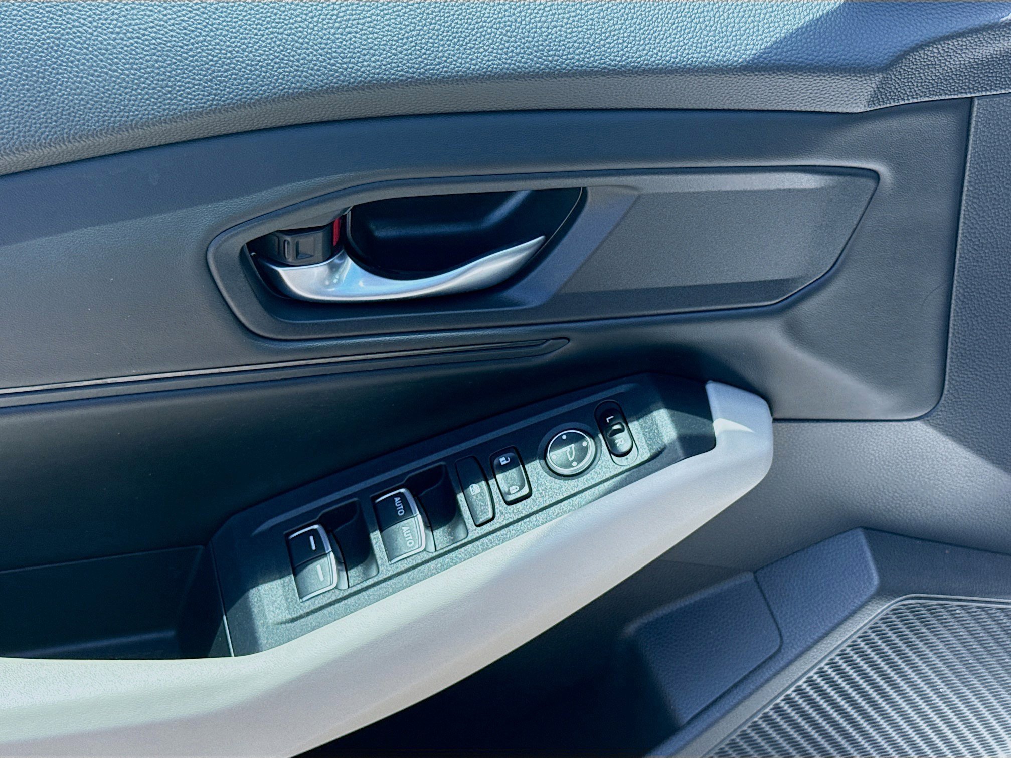 2024 Honda Accord EX - Photo 16