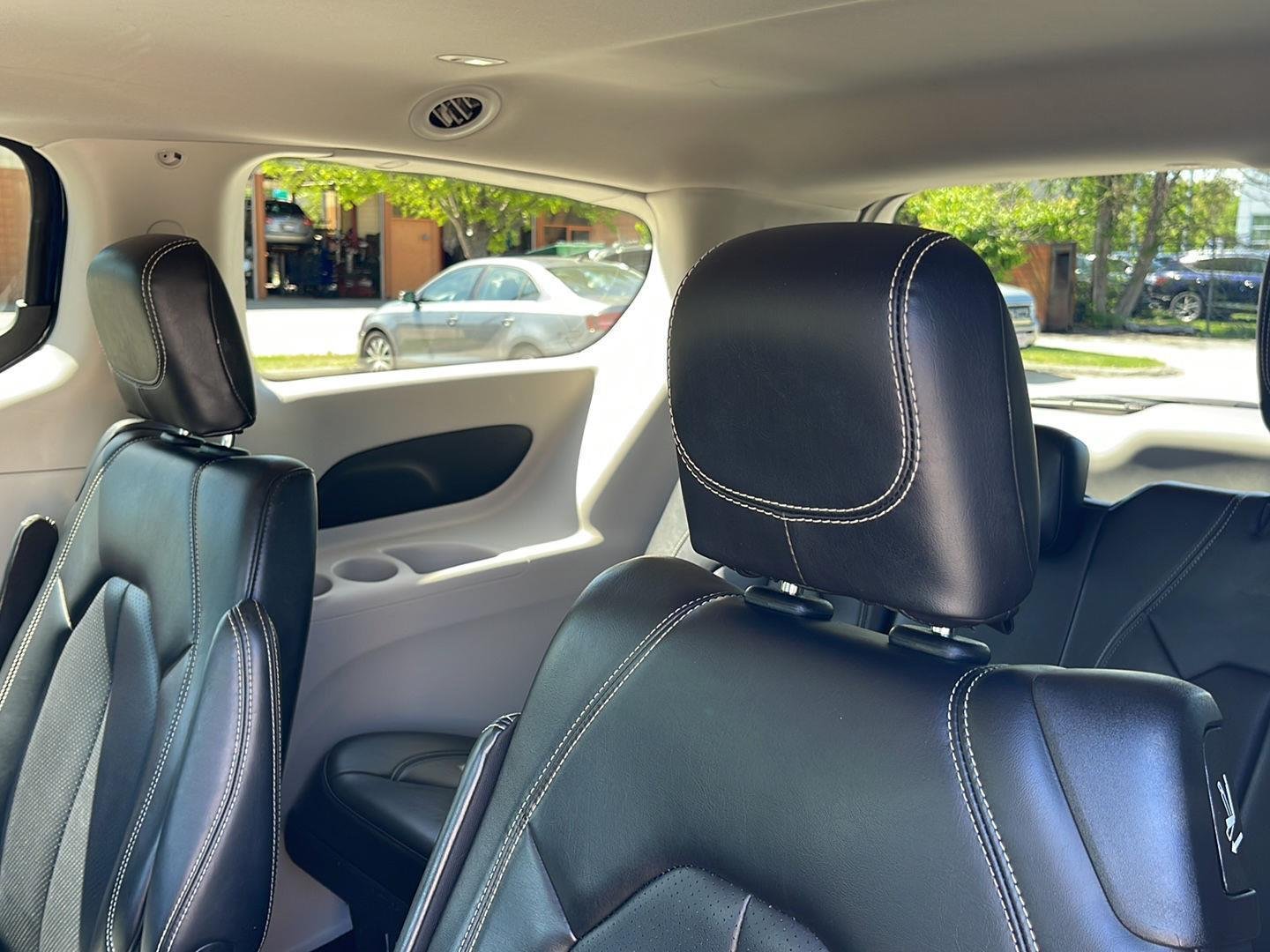 2023 Chrysler Pacifica Touring L - Photo 15