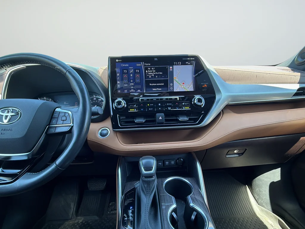 Used 2021 Blue Toyota Platinum image 19
