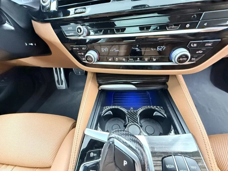 Used 2022  BMW 540i xDrive Sedan 4D image 18