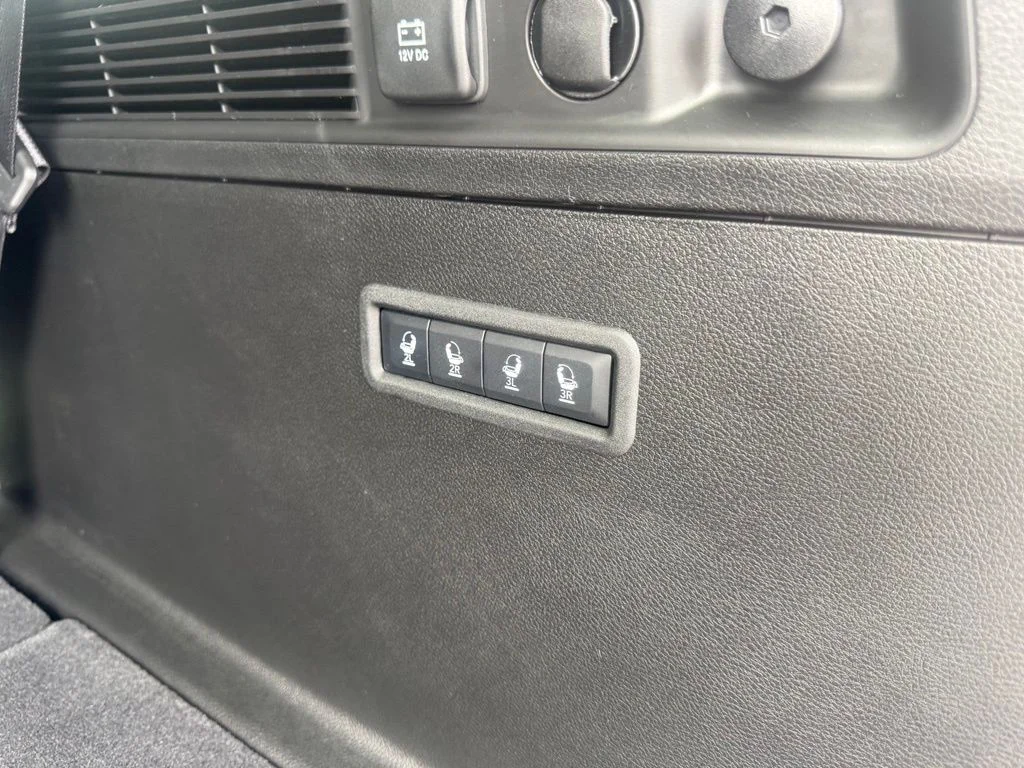 New 2026 Fathom Blue Pearlcoat Jeep Upland image 52