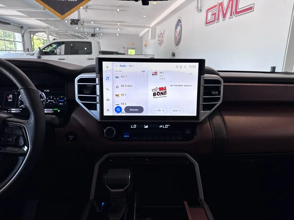 2025 Toyota Tundra 1794 Edition - Photo 18