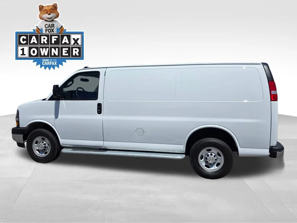 Used 2024 Summit White Chevrolet WT image 4