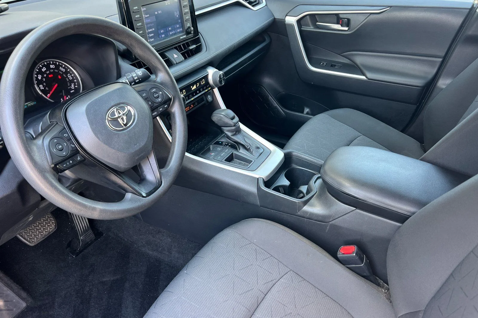 Used 2021 Black Toyota XLE image 10