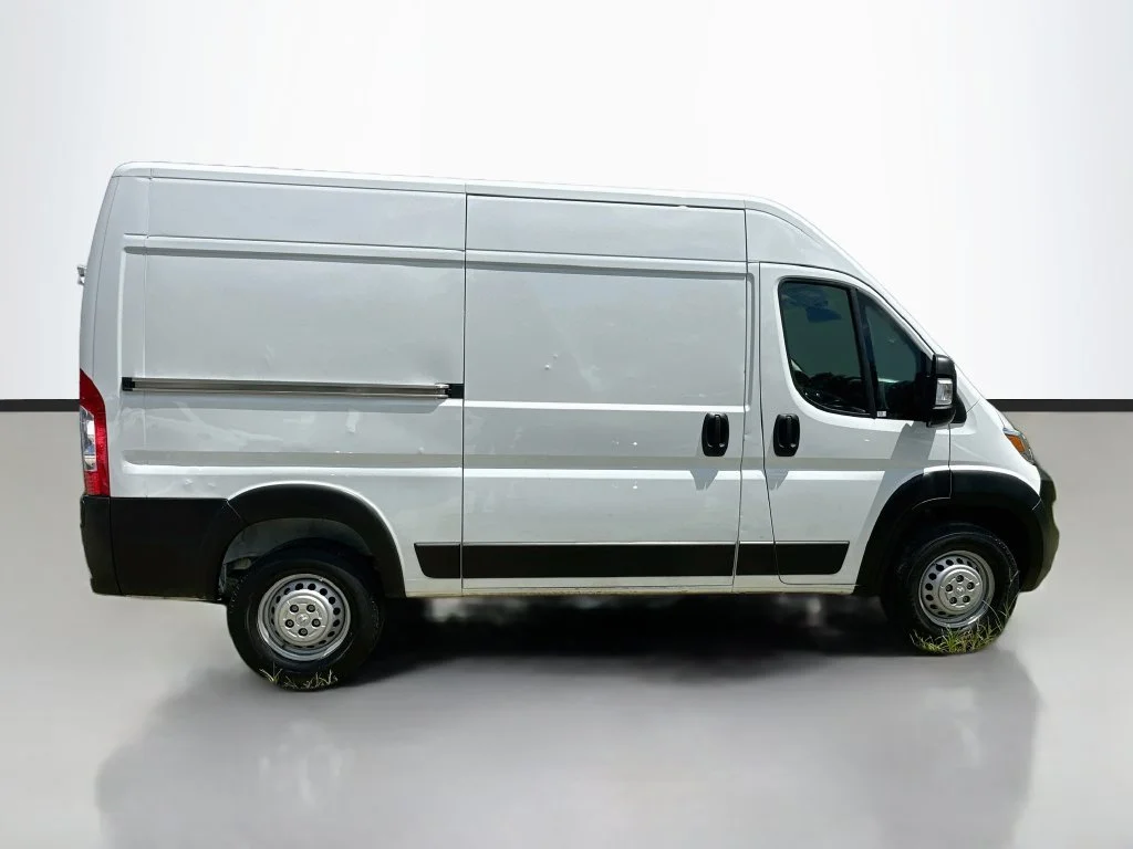 Used 2025 White Ram High Roof image 4