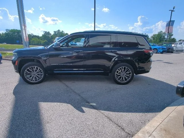 Certified Used 2023 Black Jeep Summit image 7