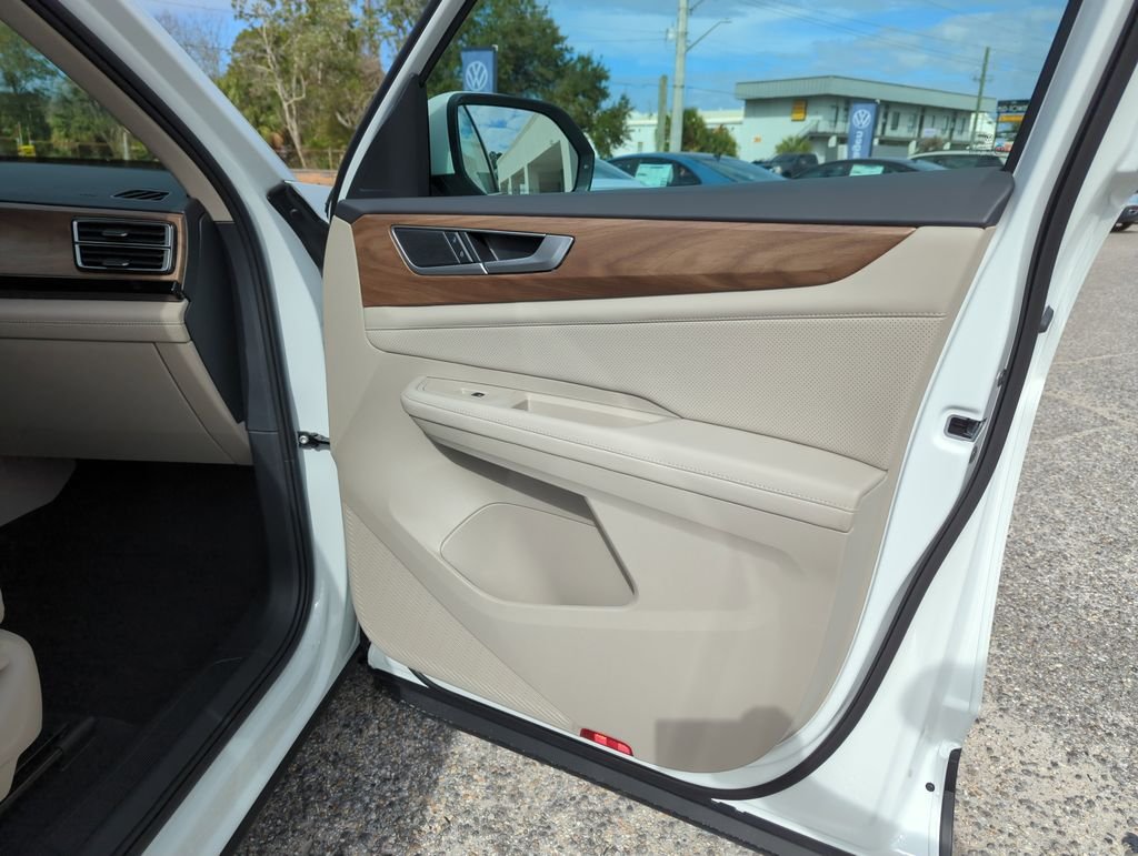 New 2026 White/off-white Volkswagen 2.0T SE image 34