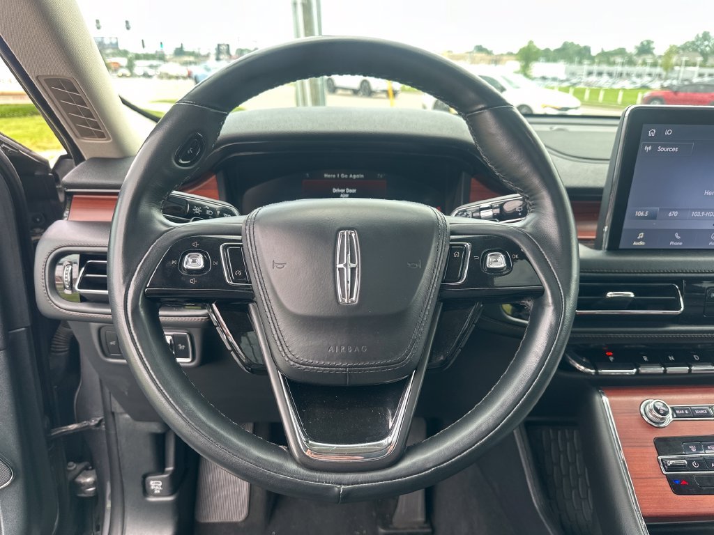 Used 2023 Gray Metallic Lincoln Reserve image 20