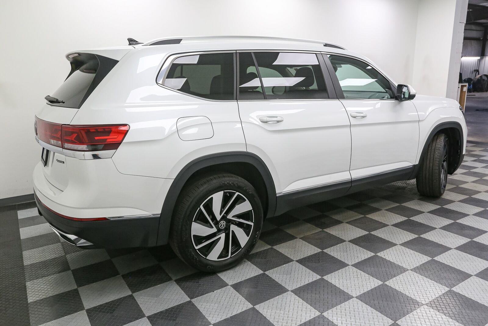 Used 2025 WH Volkswagen 2.0T SEL image 10