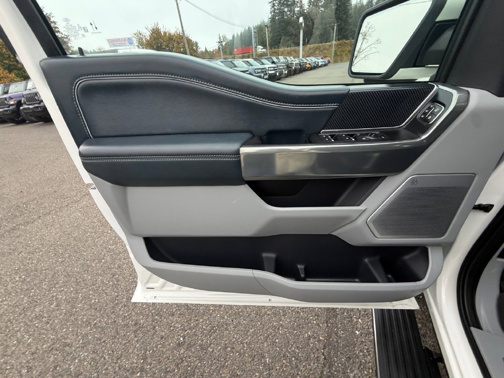 Used 2022 White Ford  image 12