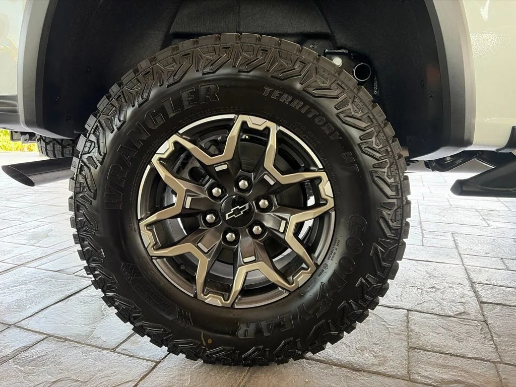 2026 Chevrolet Colorado ZR2 - Photo 22