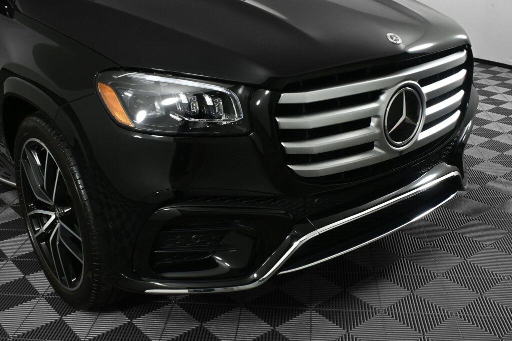Certified Used 2025 Obsidian Black Metallic Mercedes-Benz GLS 580 image 36