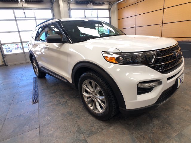 Certified Used 2020 Oxford White Ford XLT image 1