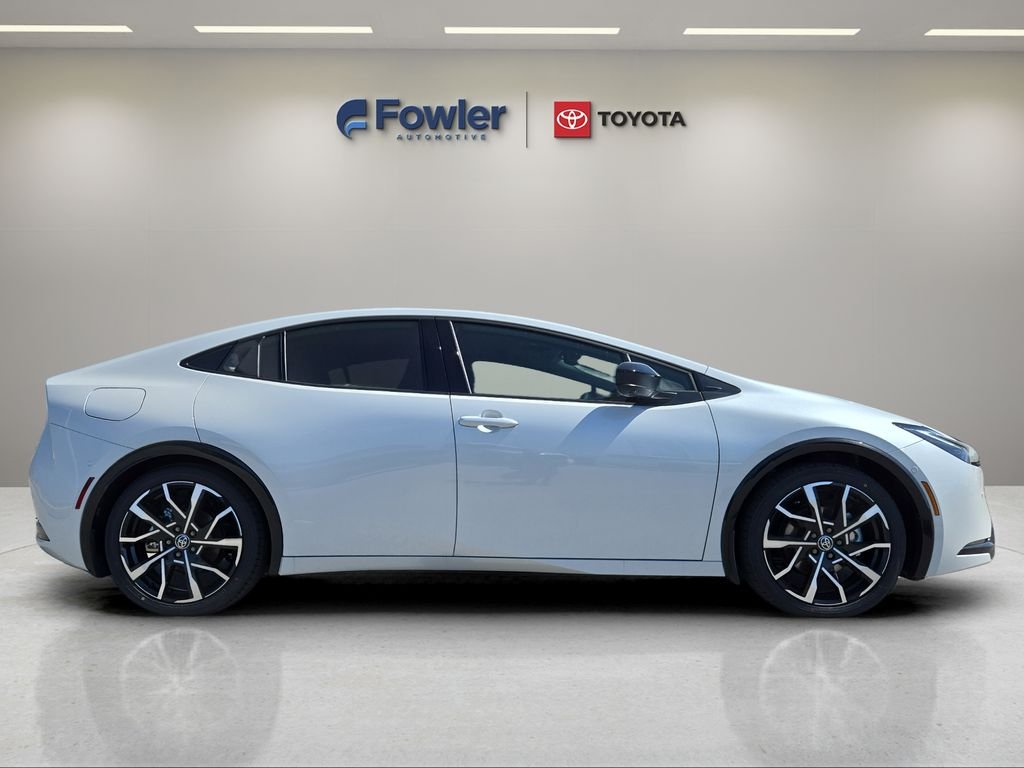 2026 Toyota Prius Plug-in Hybrid XSE Premium - Photo 8