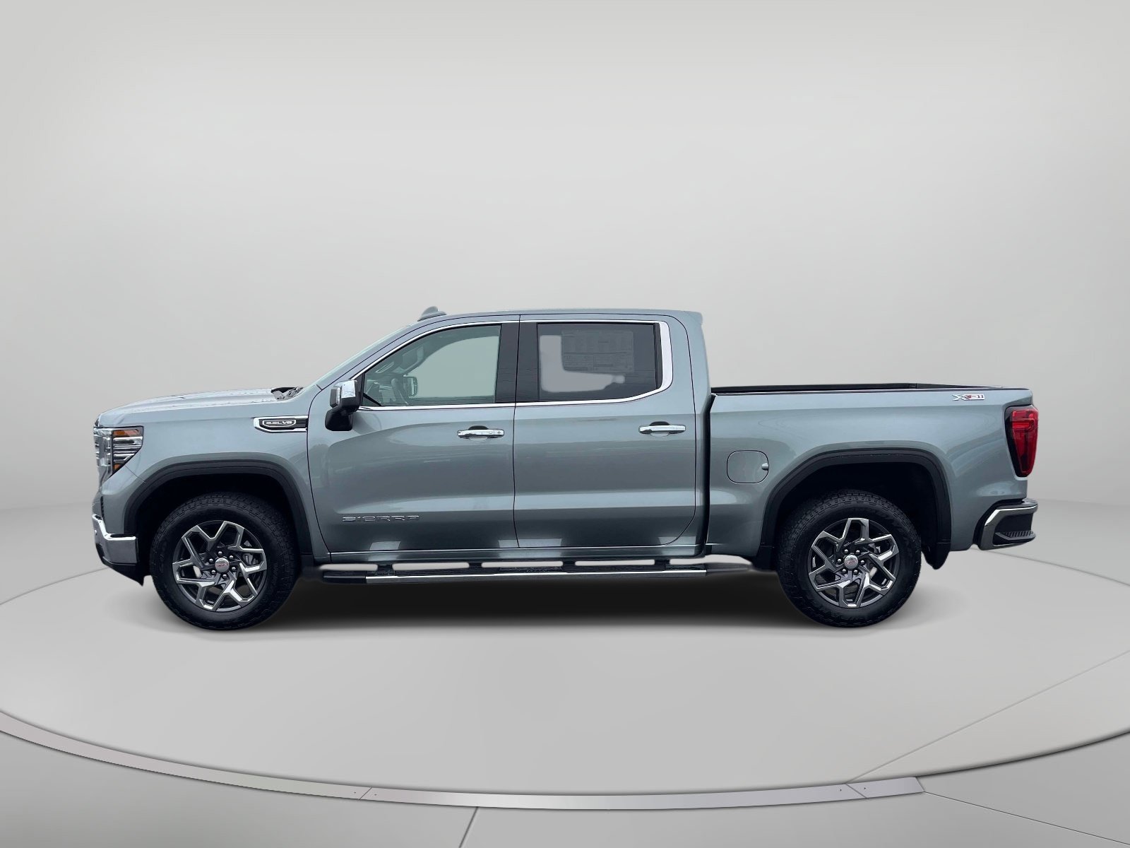 2026 GMC Sierra 1500 SLT - Photo 8