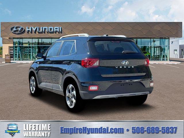 New 2026 Onyx Black Hyundai SEL image 5