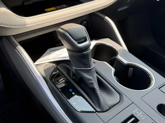 New 2026 Wind Chill Pearl Toyota XLE image 19