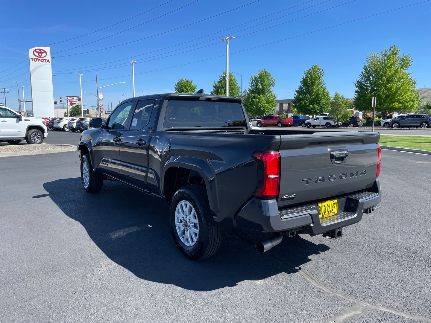 New 2026 Underground Toyota SR5 image 5