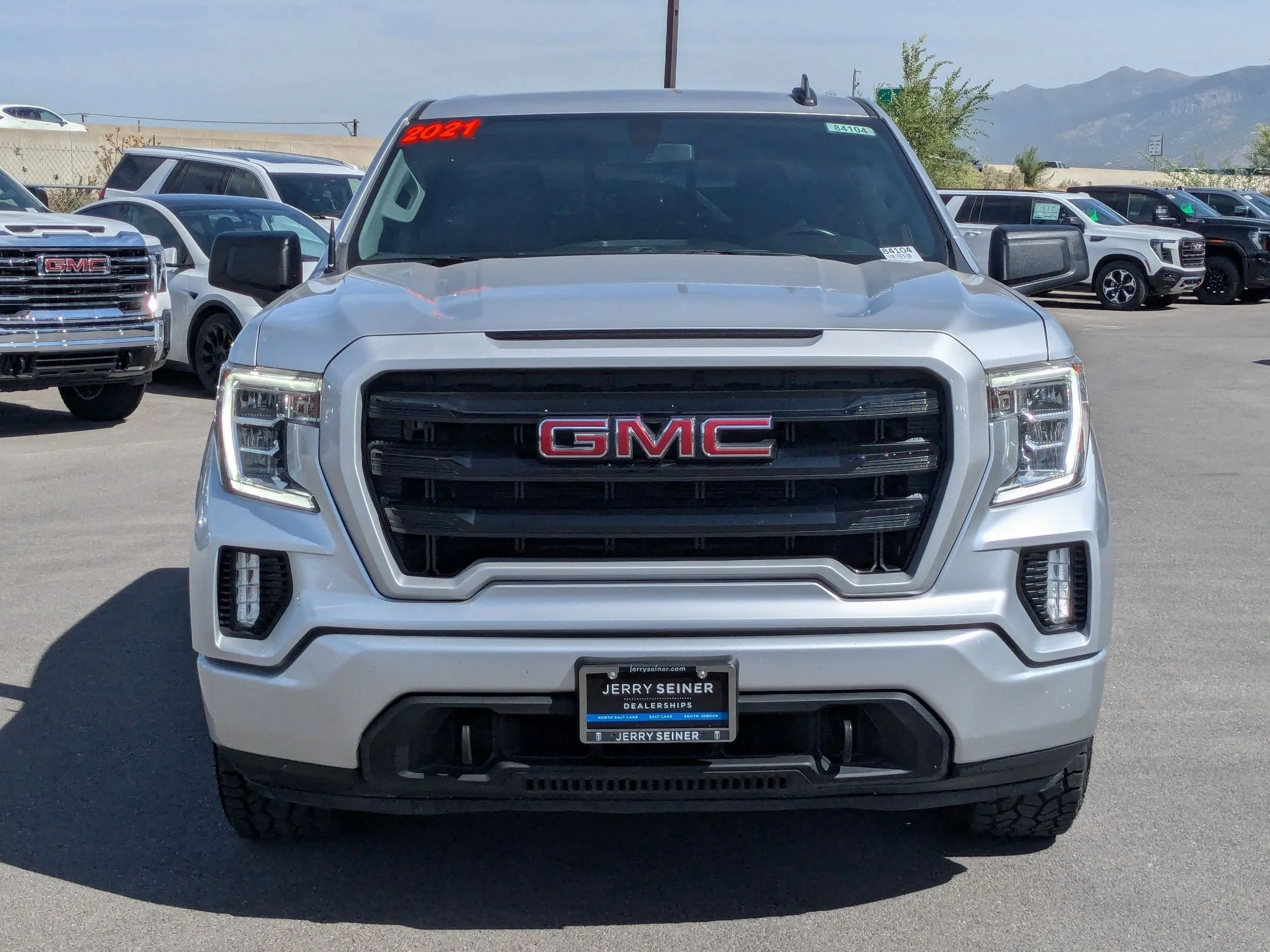 Used 2021 Quicksilver Metallic GMC Elevation image 9