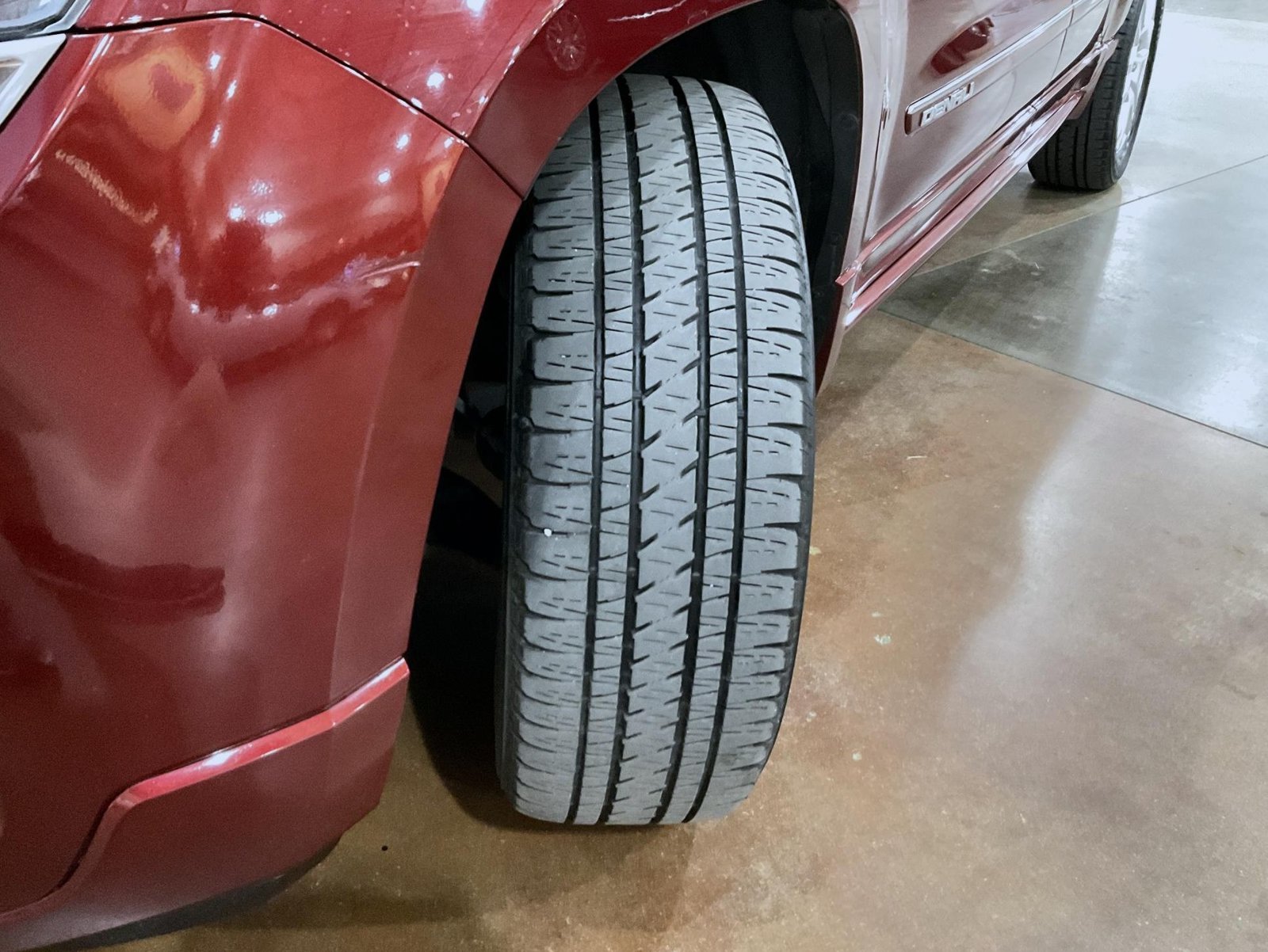 Used 2015 Red GMC Denali image 24