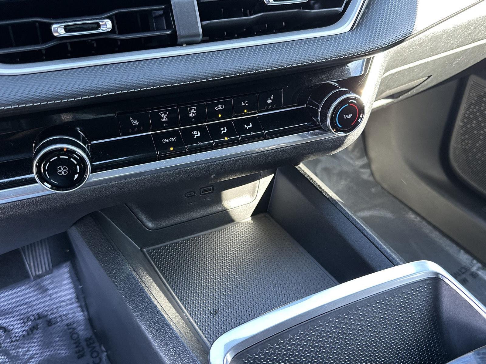 2025 Chevrolet Equinox LT - Photo 33