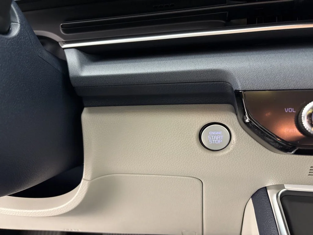 New 2026 Snow White Pearl Kia EX image 33