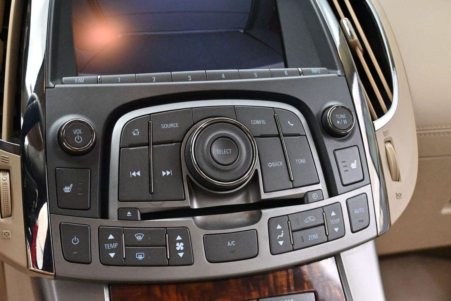 Used 2013 Summit White Buick Leather image 20