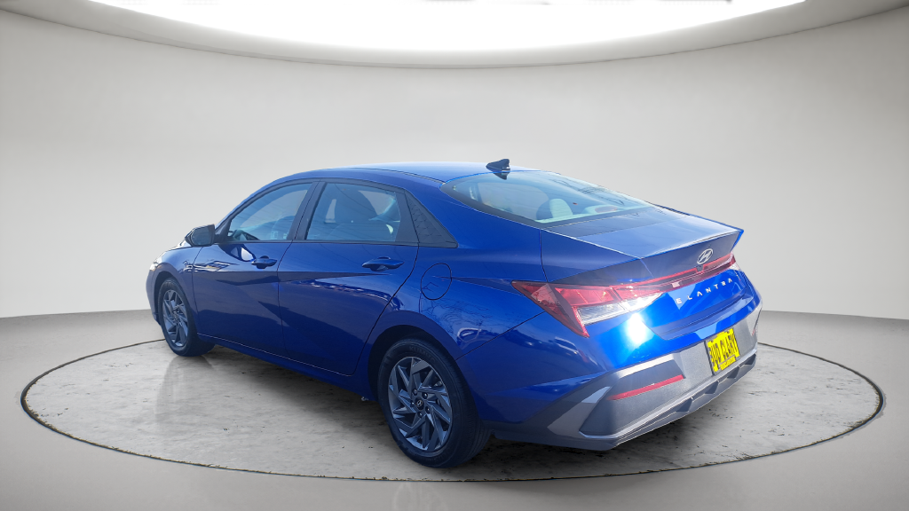 Used 2024 Blue Hyundai SEL image 15