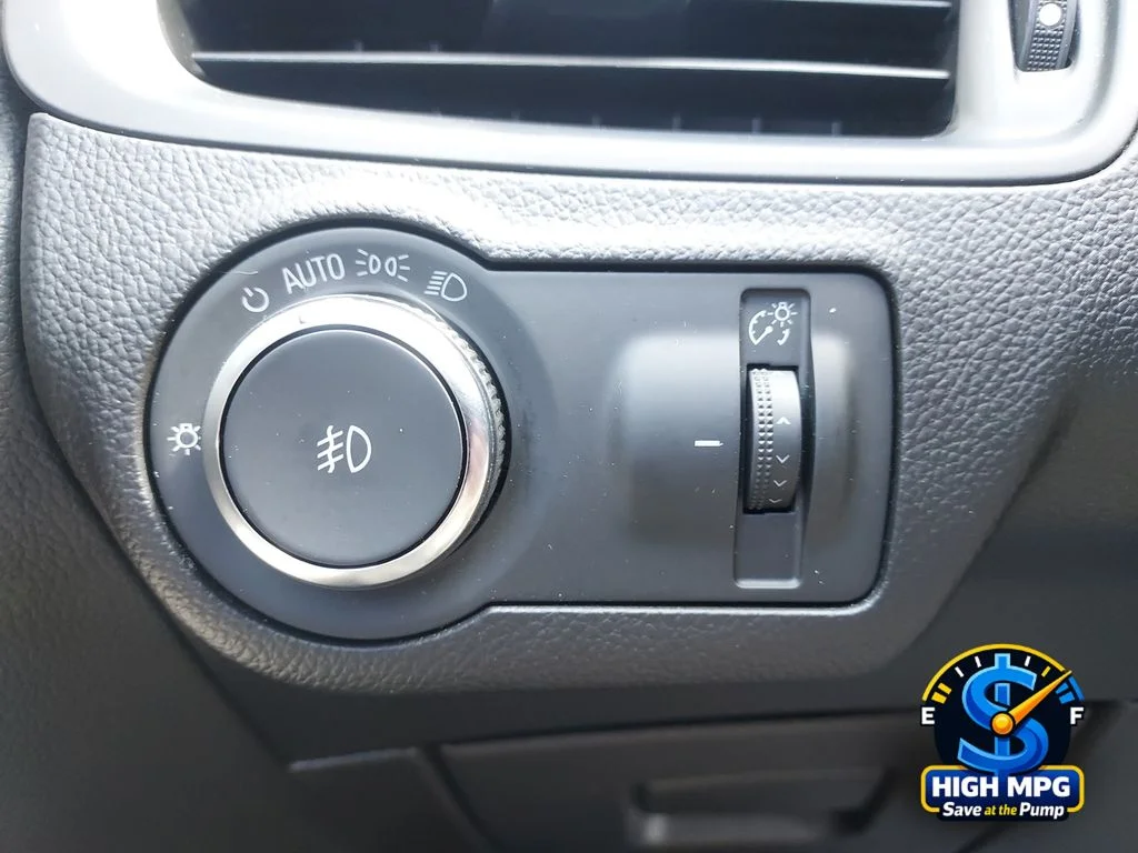 Used 2020 Gray Buick Essence image 18