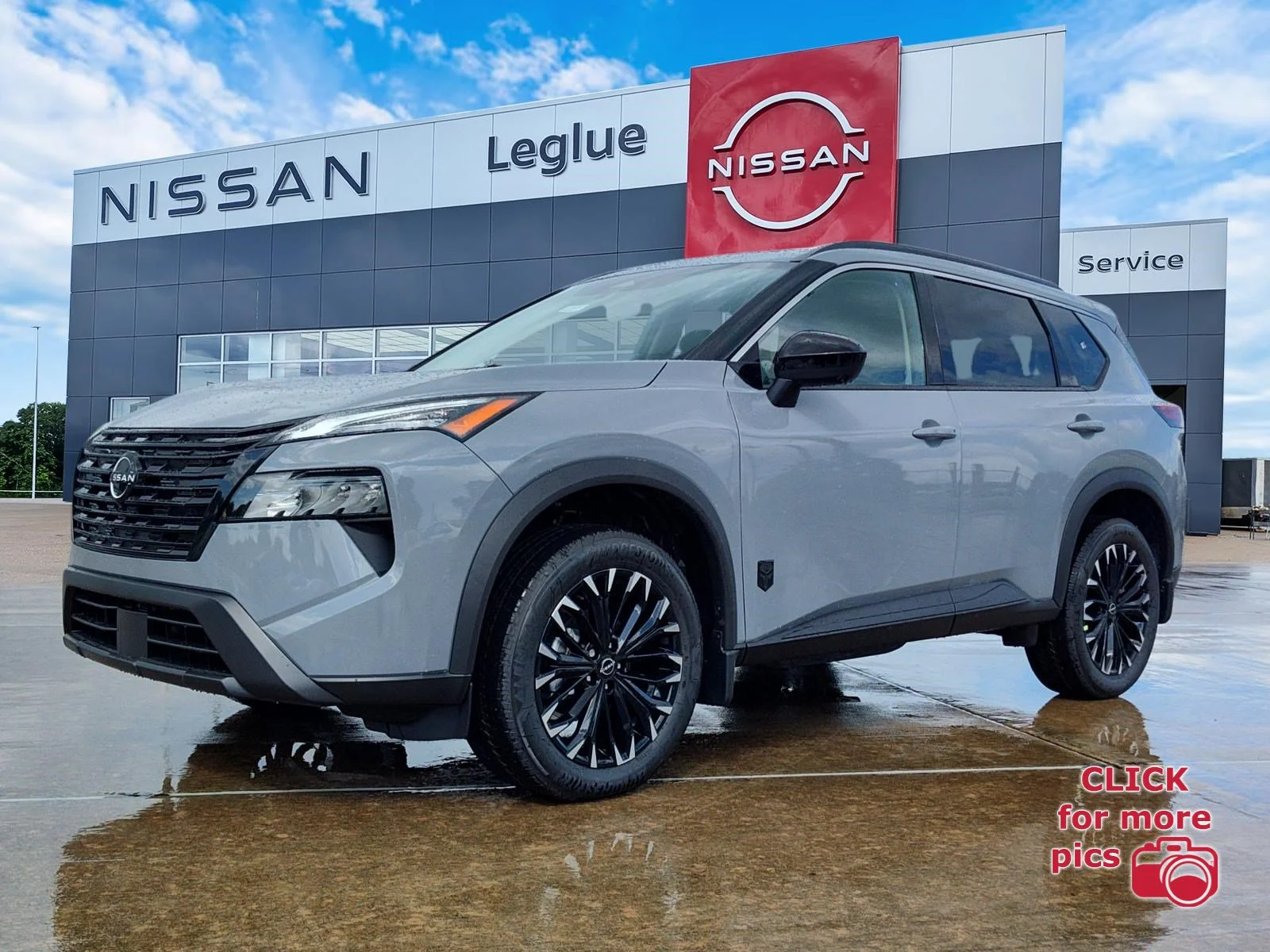 2026 Nissan Rogue Dark Armor™