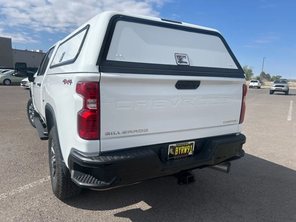 Used 2025 White Chevrolet Custom image 8
