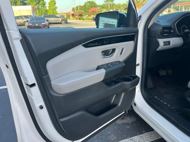 Used 2025  Honda  image 5