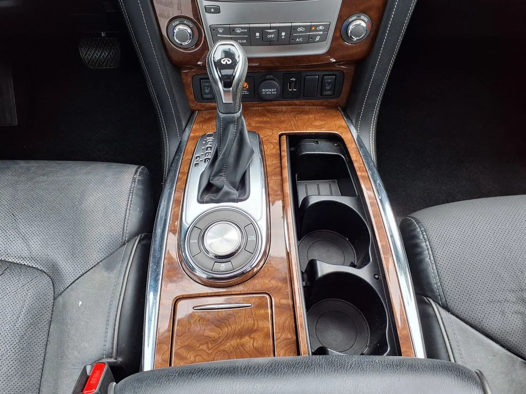 Used 2019 Black INFINITI LUXE image 35