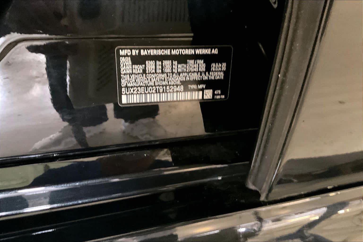 Used 2026 Black Sapphire Metallic BMW xDrive40i image 32