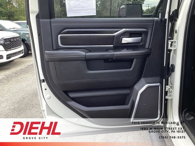 Used 2022 White Ram Laramie image 18