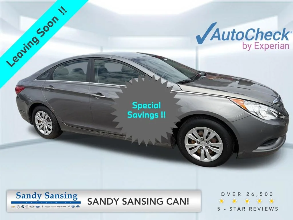 Used 2011 Gray Hyundai GLS image 1