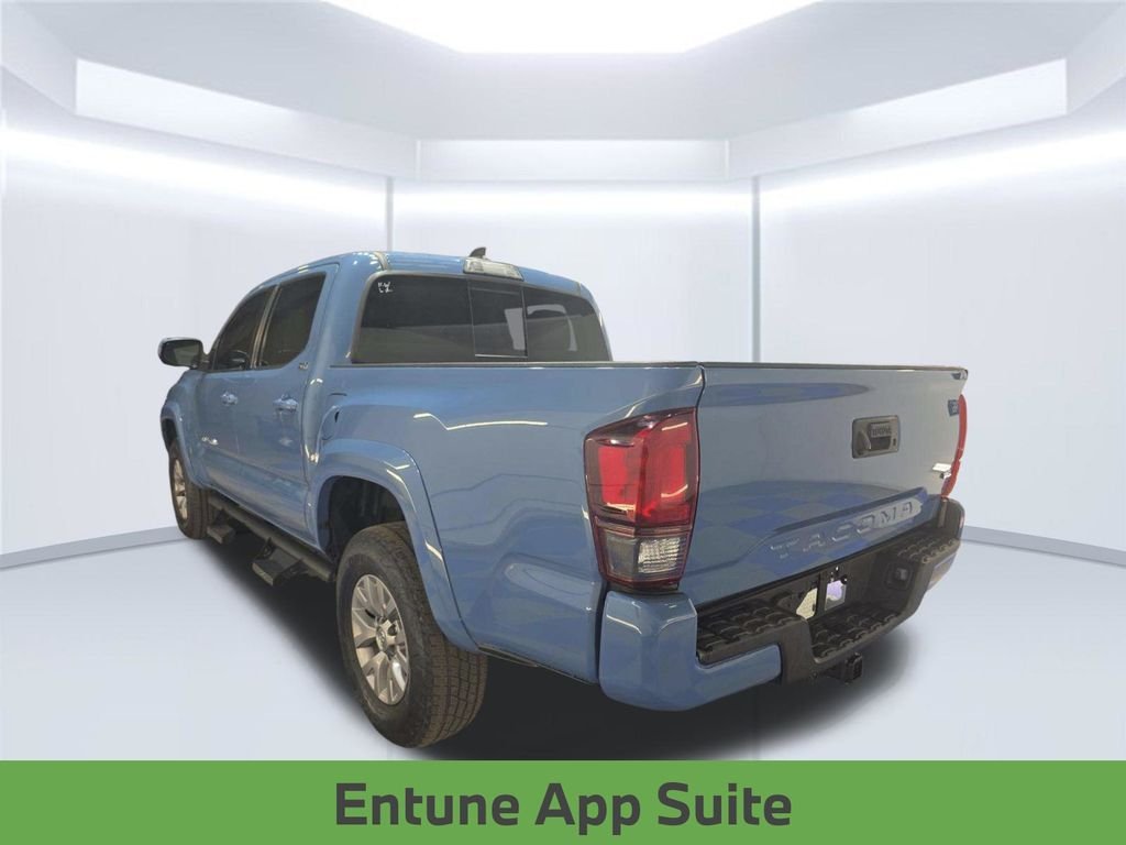 Used 2019 Blue Toyota SR5 image 4
