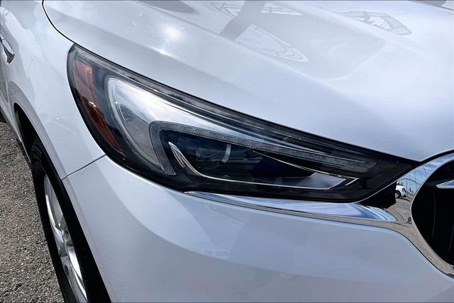 Used 2019 White Buick Essence image 29