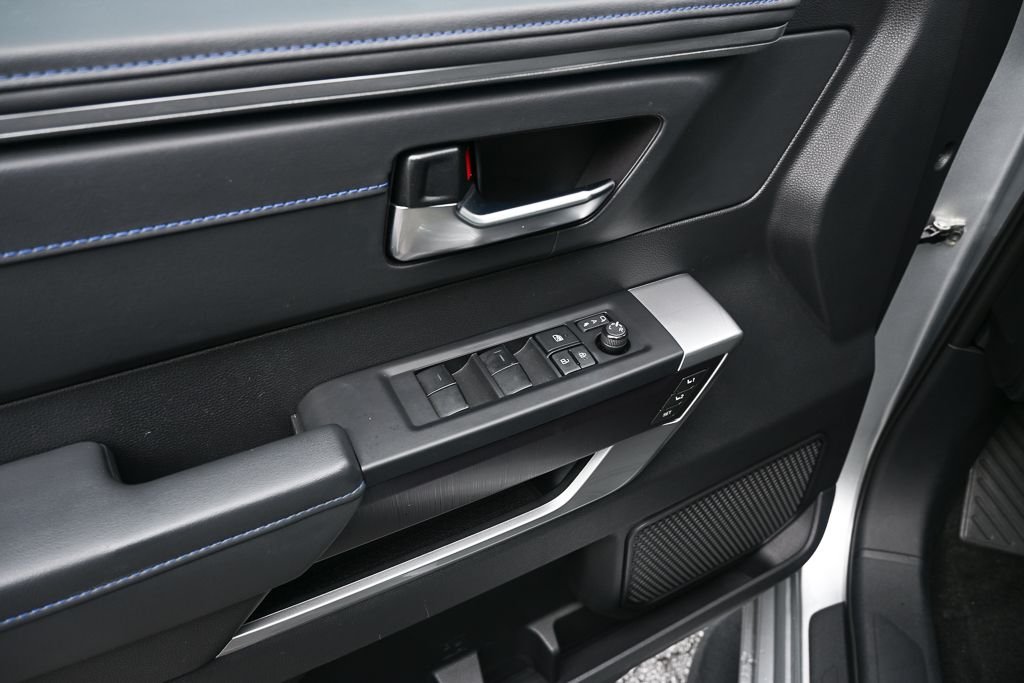 Used 2022 Silver Toyota Platinum image 8