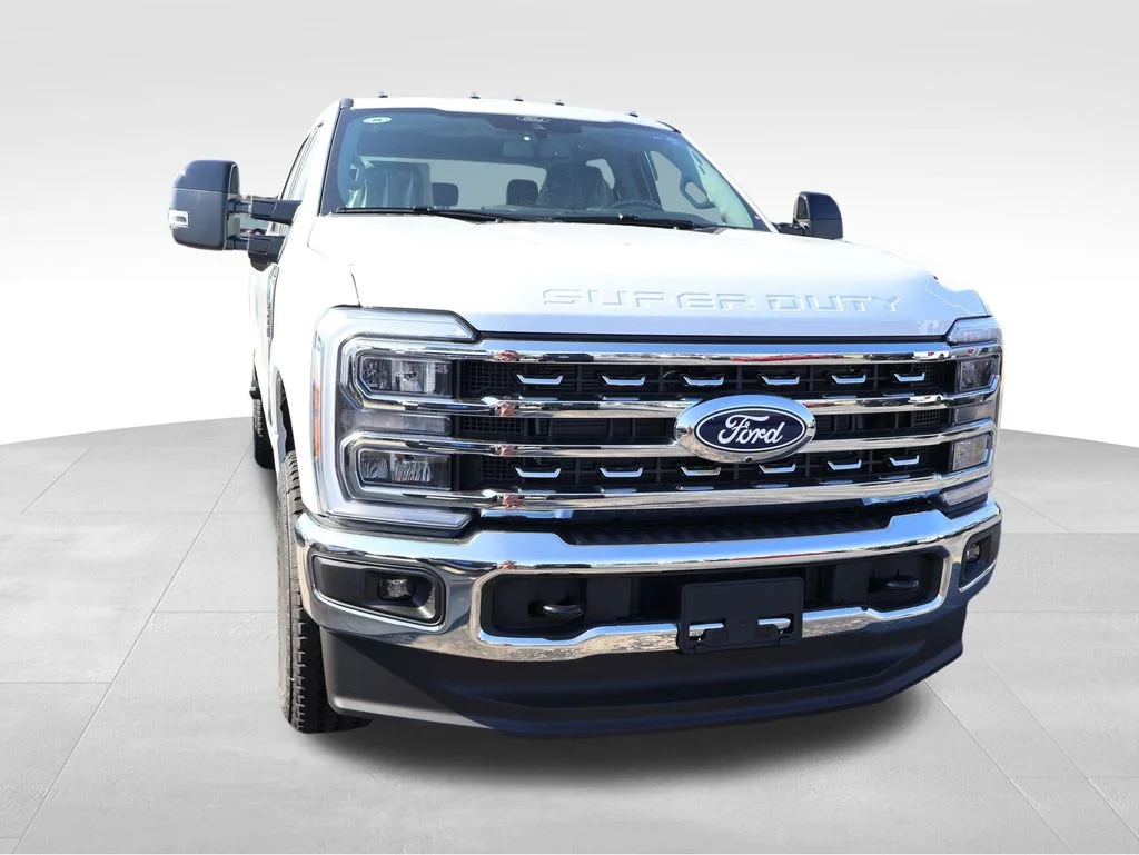 New 2027 White Ford F250 4X4 CREW/C image 10