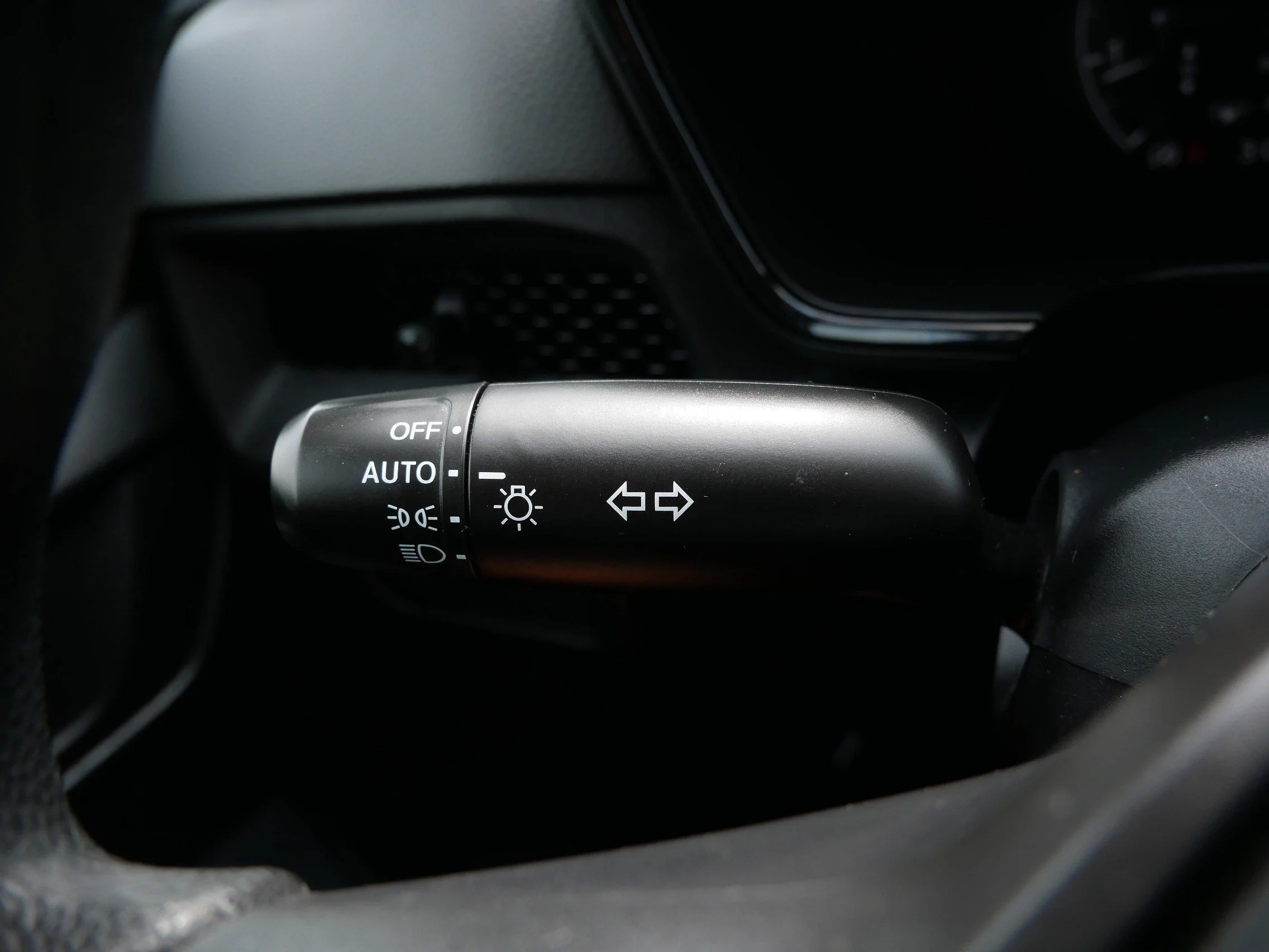Used 2024 Crystal Black Pearl Honda LX image 30