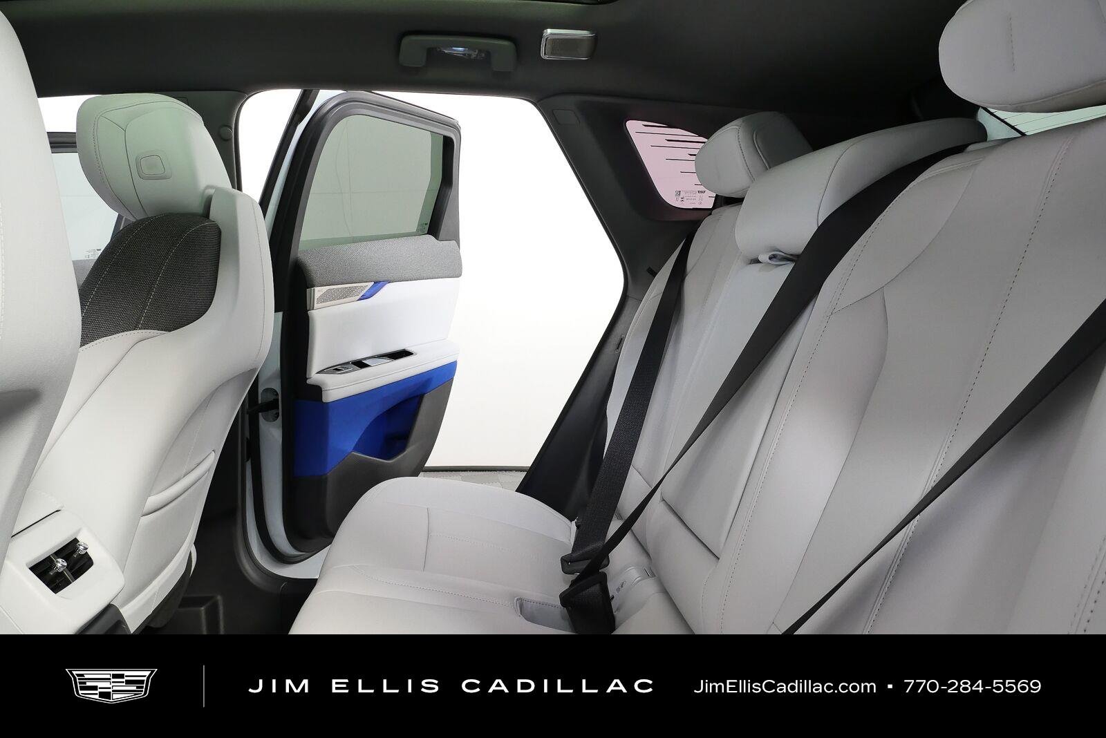 2027 Cadillac OPTIQ Luxury - Photo 21